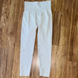 HALARA Ultra Sculpt Ruched butt lifting Yoga 7/8 Leggings- Grey- Med